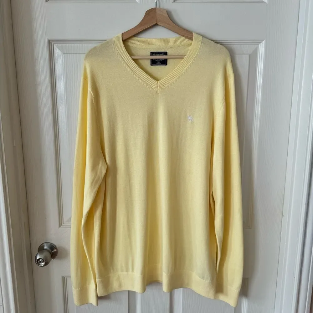 Abercrombie and Fitch Men's Sweater Size XXL